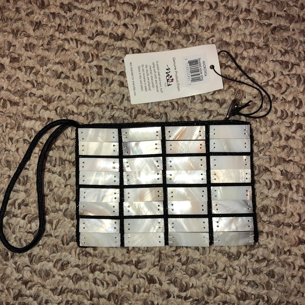 Seashell wallet
